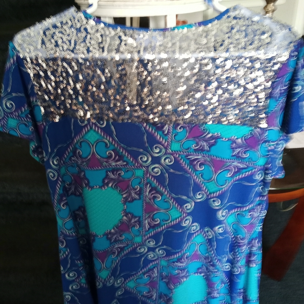 Short sleeve shirt(runs really big)